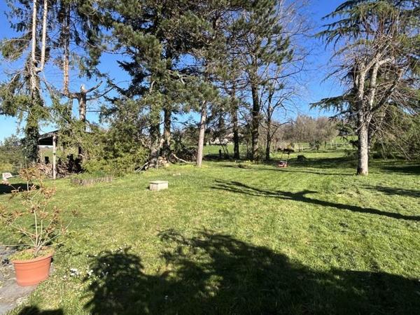 Maison à louer |                                        Savignac-de-Nontron |                                        3 pièces  | 66 m²