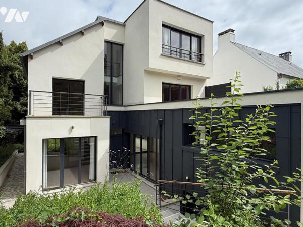  maison de 198 m2 et terrain de 430 m2