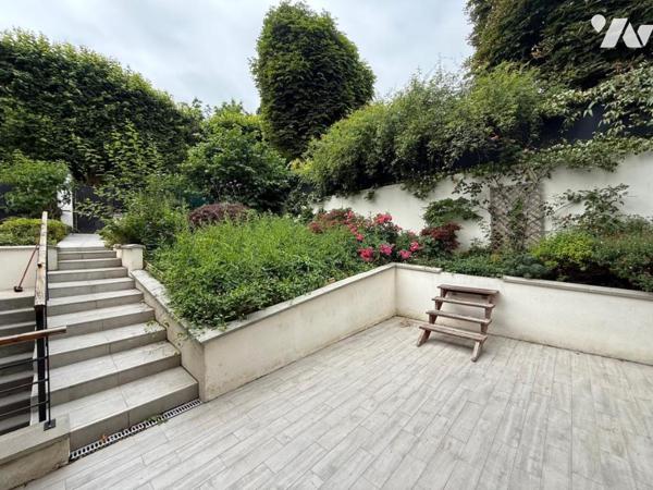  maison de 198 m2 et terrain de 430 m2