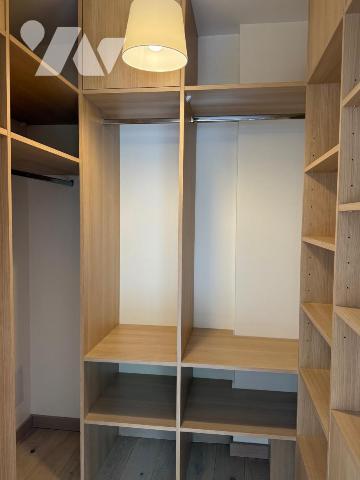  maison de 198 m2 et terrain de 430 m2