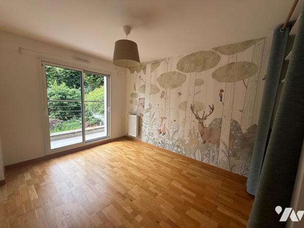  maison de 198 m2 et terrain de 430 m2