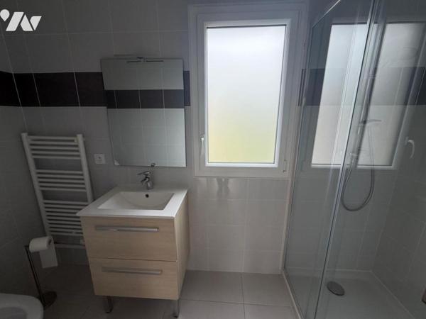  maison de 198 m2 et terrain de 430 m2
