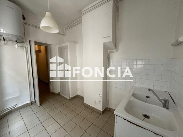 Location Appartement 3 pièces 87.62 m² - 56 RUE MERCIERE Lyon 69002