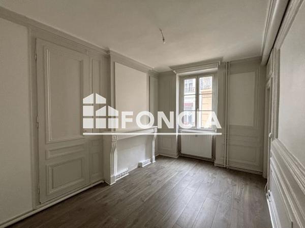 Location Appartement 3 pièces 87.62 m² - 56 RUE MERCIERE Lyon 69002