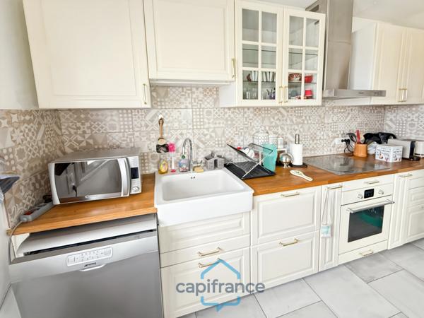 Dpt Gers (32), à vendre BARCELONNE DU GERS belle maison T5 de 105 m² habitables sur 2 niveaux + garage sur 617 m² de terrain, au bout d'une impasse, au calme