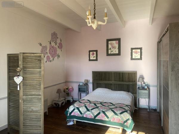 Maison à vendre à Ploëzal dans les Côtes-d'Armor (22260), ref : 22079-835