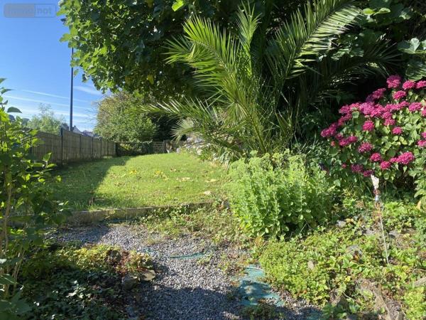 Maison à vendre à Ploëzal dans les Côtes-d'Armor (22260), ref : 22079-835