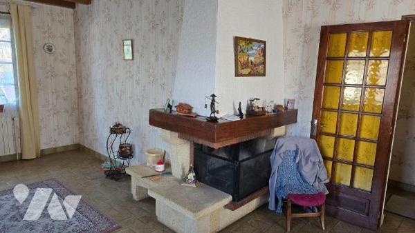 EXCLUSIVITE LMBS.
Quartier calme à 2 min de toutes commodités. Pavillon de 1980 en bon état gé...