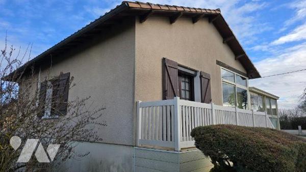 EXCLUSIVITE LMBS.
Quartier calme à 2 min de toutes commodités. Pavillon de 1980 en bon état gé...