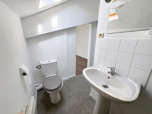 Appartement à louer Nantes : 1 pièces, 23m² avec 1 chambre(s) à 539€ - AJP Immobilier Nantes Ouest