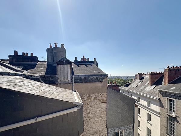Appartement à louer Nantes : 1 pièces, 23m² avec 1 chambre(s) à 539€ - AJP Immobilier Nantes Ouest