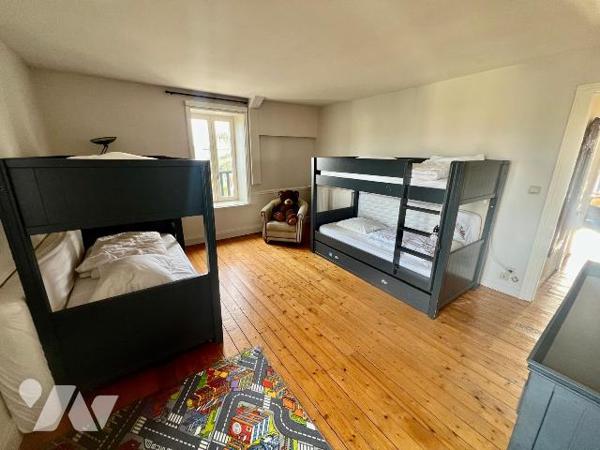 SAINT-MALO / SAINT-SERVAN : A seulement 1km des plages, venez découvrir cette somptueuse demeur...