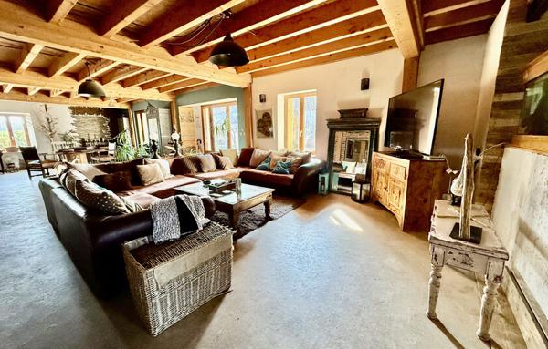 Maison de 312 m²