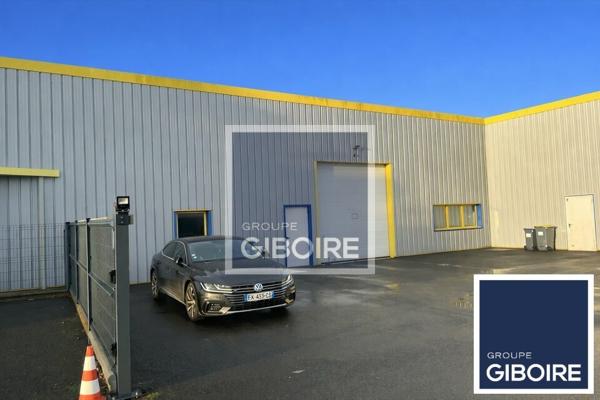 Local d'activites 370 m² à louer GRANDCHAMPS DES FONTAINES (réf : 44.019047)