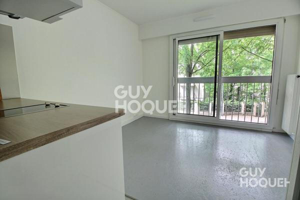 A VENDRE - CHAVILLE CENTRE - STUDETTE AVEC CUISINE ET DOUCHE