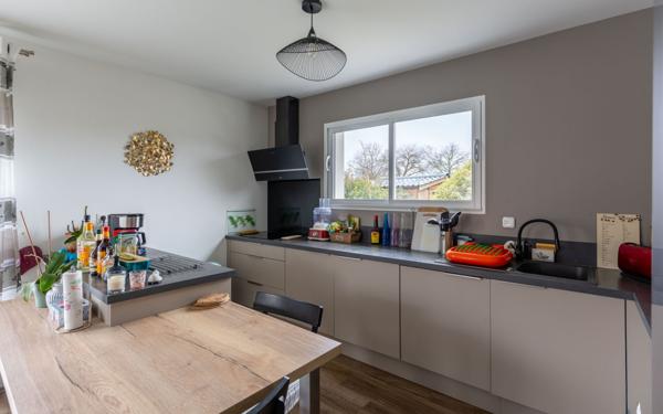 Maison à vendre    4 pièces •  Parentis-en-Born