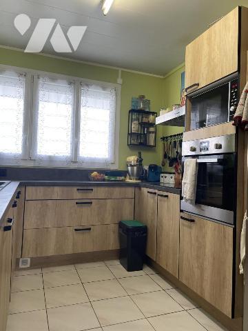 Appartement de 4 pièces au 2ème étage. Grenier.