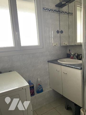 Appartement de 4 pièces au 2ème étage. Grenier.