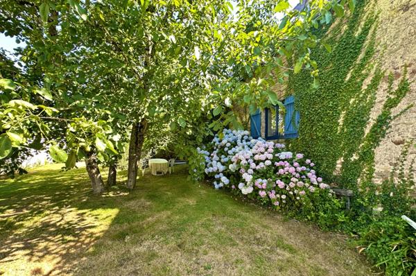 Magnifique ensemble de 2 bâtisses en pierre - SAINT AVÉ (limite Vannes)