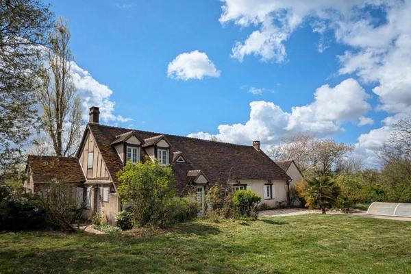 Longère de charme avec parc boisé