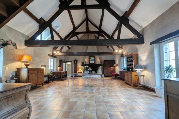 Longère de charme avec parc boisé