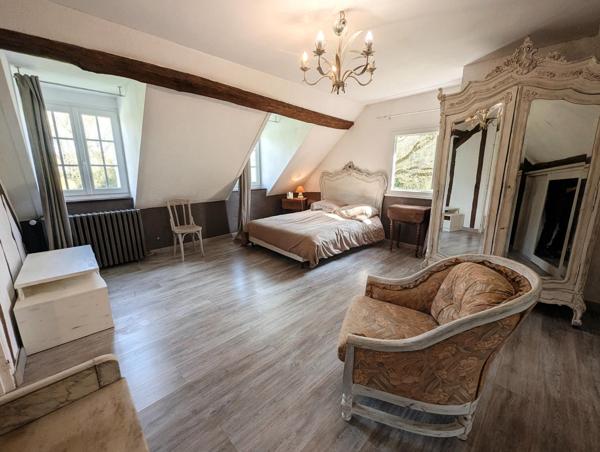 Longère de charme avec parc boisé