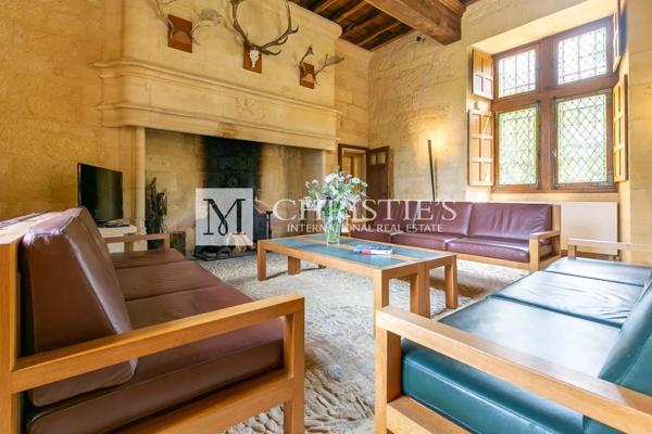 Magnifique château médiéval au cœur de la Dordogne