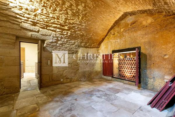 Magnifique château médiéval au cœur de la Dordogne