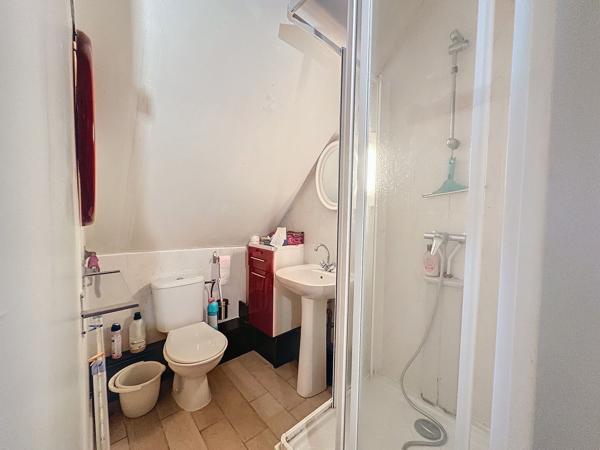 A LOUER STUDIO  Eragny-Sur-Oise 1 pièce 16 m2