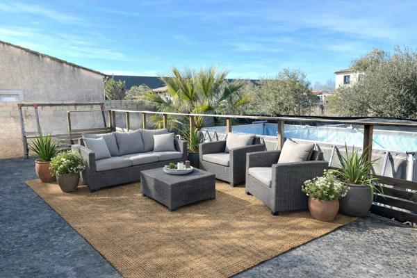 Maison familiale 128 m² avec double garage et jardin à Saint-Laurent-d'Aigouze