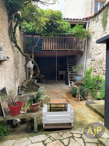 Vente maison Saintes : 269 000 € - AJP Immobilier Saintes