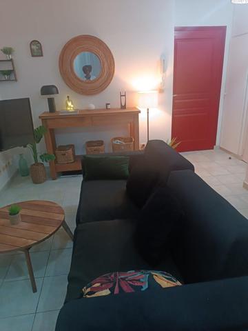 Les Abymes (97139) Très beau T3 Dugazon