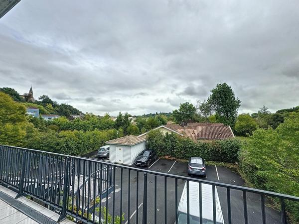 T3 avec terrasse et 2 parkings – Latresne centre