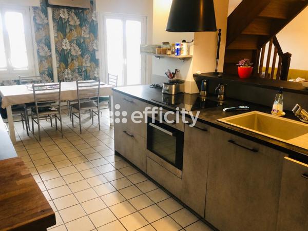 Appartement
         4 pièces
        - 98 m² 389 000 € *