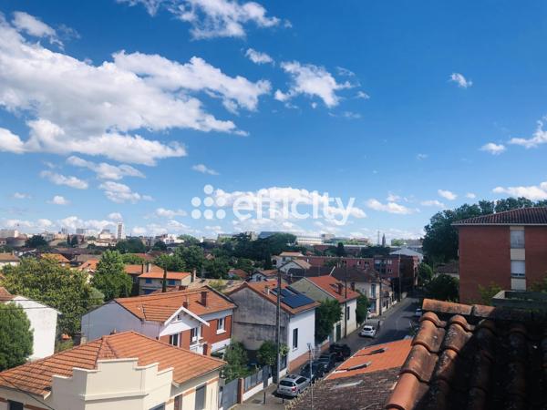 Appartement
         4 pièces
        - 98 m² 389 000 € *