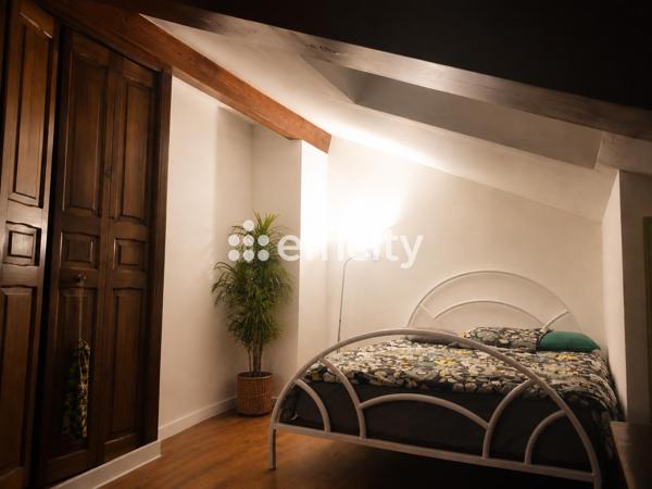 Appartement
         4 pièces
        - 98 m² 389 000 € *