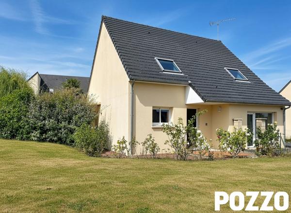 A VENDRE. CONDE SUR VIRE. PROCHE BOURG ET ECOLES . MAISON AVEC VIE DE PLAIN PIED. CONDE SUR VIRE