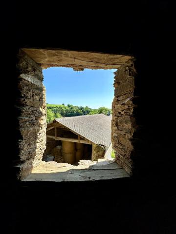 Corps de ferme au calme