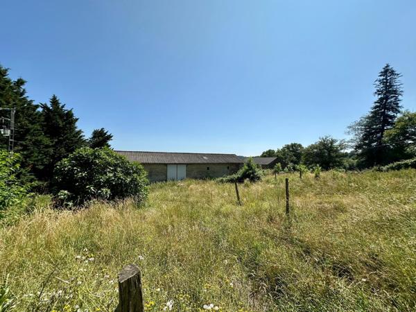 Corps de ferme au calme