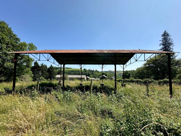 Corps de ferme au calme