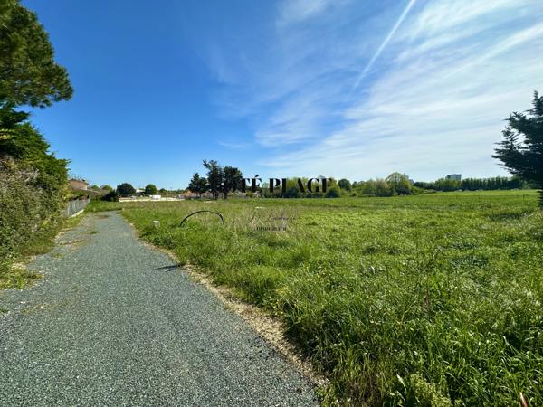 Royan (17200) TERRAIN VIABILISÉ IDÉALEMENT SITUÉ A ROYAN au prix de 225 720 € HAI