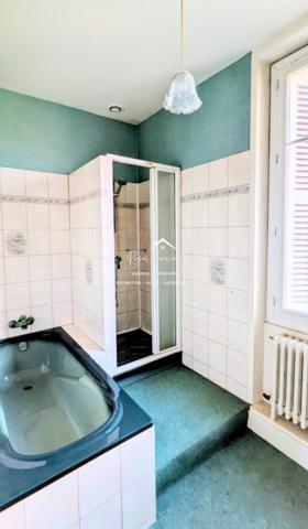 Maison bourgeoise proche  des commodités