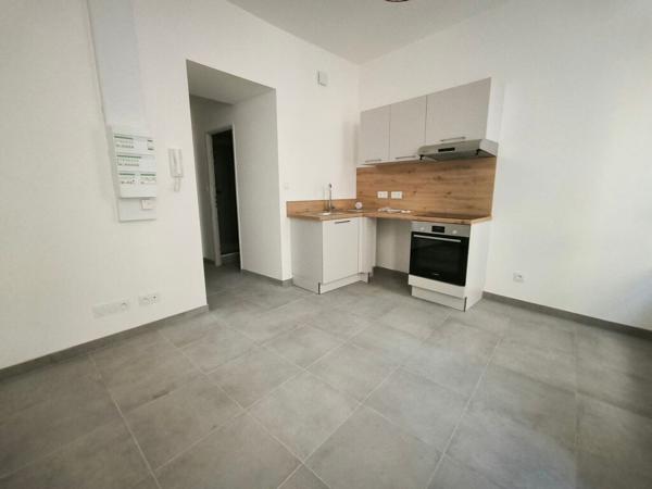 Appartement 2 pièces rénové situé au centre-ville de Narbonne