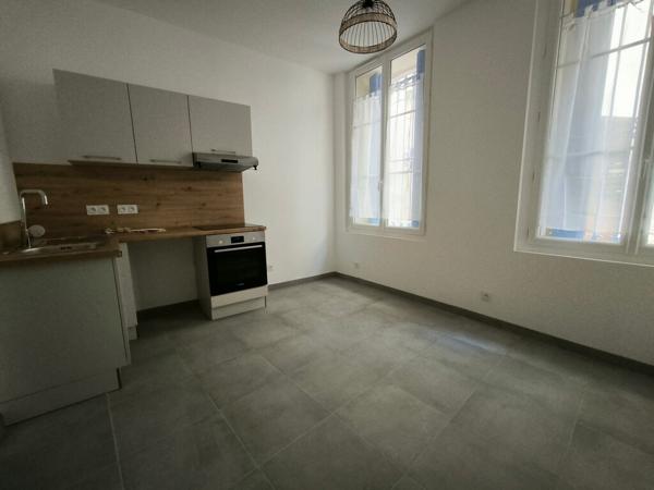 Appartement 2 pièces rénové situé au centre-ville de Narbonne