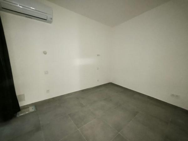 Appartement 2 pièces rénové situé au centre-ville de Narbonne