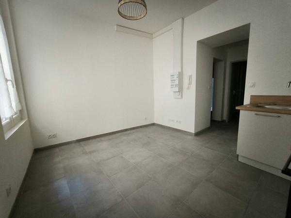 Appartement 2 pièces rénové situé au centre-ville de Narbonne