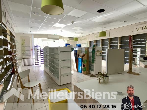 Immeuble mixte habitation commerce en centre ville