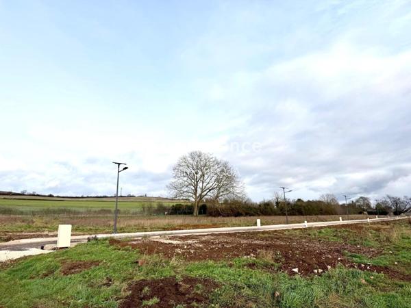 Terrain à MALAY-LE-PETIT, 89100 - 960m²