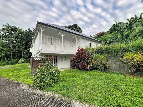 Propriété  T5 +  studio + garage - Vue dégagée