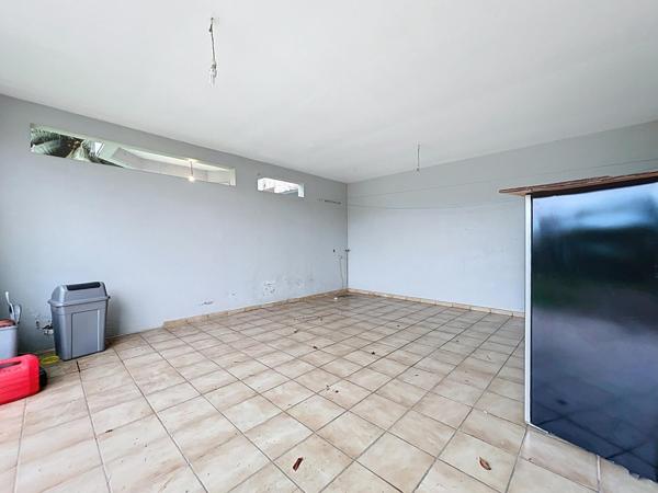 Propriété  T5 +  studio + garage - Vue dégagée